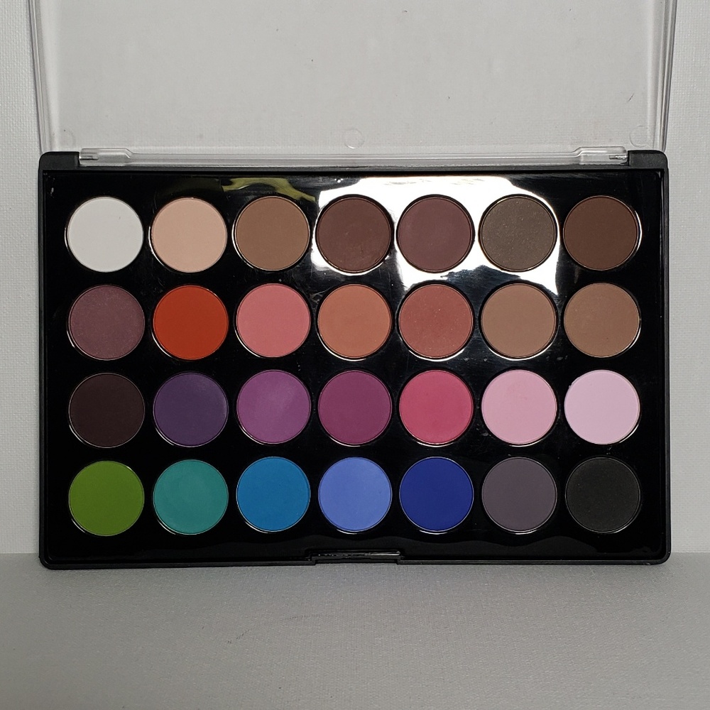Bh Cosmetics Modern Mattes 28 Color Eyeshadow